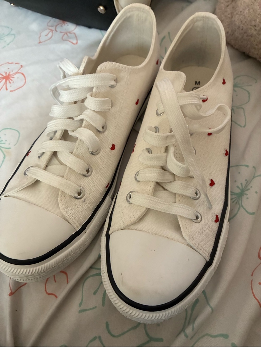 White Canvas Low-Top Sneakers with Red Heart Accents